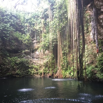 Cenote Ik Kil - Landmarks & Historical Buildings Near Me - Tinum, YUC