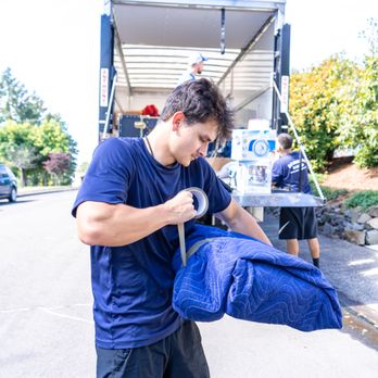 Cal's Moving & Storage - Movers Near Me - Salem, Oregon Cal's Moving & Storage - Movers Near Me - Salem, Oregon