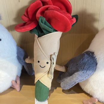 Cranberry Scoop - Stuffed toys - Accessories Near Me - Los Altos, California