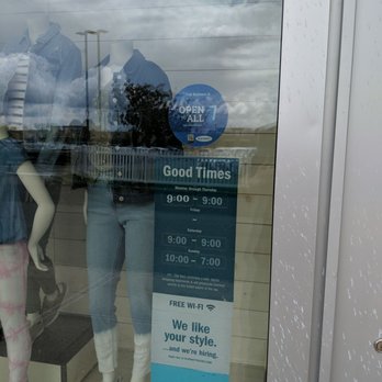 Old Navy - usual signage - Men's Clothing Near Me - Bridgewater, New Jersey