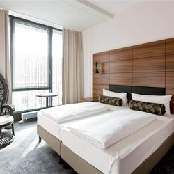 Courtyard by Marriott Munich City Center - Guest room
