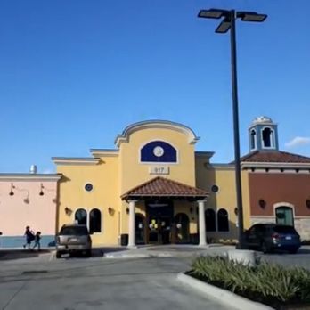 El Bolillo Bakery - El Bolillo Bakery Outside View - Bakeries Near Me - Pasadena, Texas