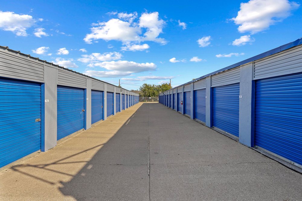 FREEUP STORAGE FOREST HILL Updated April 2024 18 Photos 7321