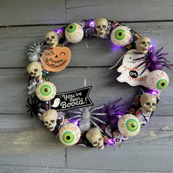 CML Designs - Halloween wreath. Spooky. Boo. Light up.