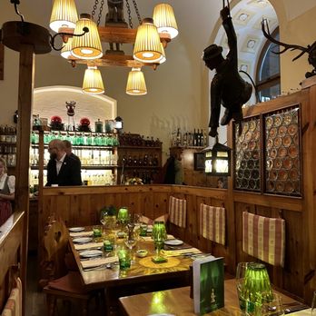 Zum weißen Rauchfangkehrer - Sweet interior! - Austrian Near Me - Vienna, 9 Zum weißen Rauchfangkehrer - Sweet interior! - Austrian Near Me - Vienna, 9