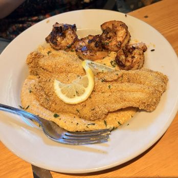 Cutten Kitchen - Fish & Grits with Blackened Shrimp - Bars Near Me - Houston, Texas Cutten Kitchen - Fish & Grits with Blackened Shrimp - Bars Near Me - Houston, Texas