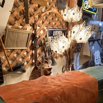 Mill Creek Antique Mall - Antiques Near Me - Bakersfield, California