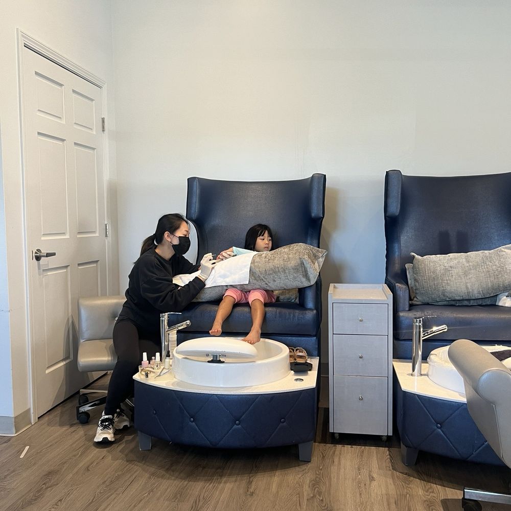 Elysian Nail Spa - My mini - Waxing Near Me - Hinsdale, Illinois Elysian Nail Spa - My mini - Waxing Near Me - Hinsdale, Illinois