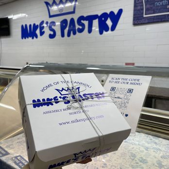 Mike's Pastry - awesome tying skills - Bakeries Near Me - Boston, Massachusetts Mike's Pastry - awesome tying skills - Bakeries Near Me - Boston, Massachusetts