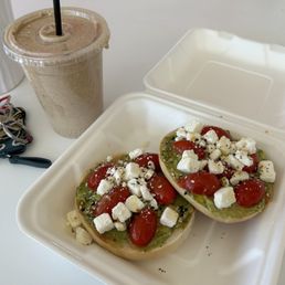 Smooth Move Smoothie and Avo Everything Toast