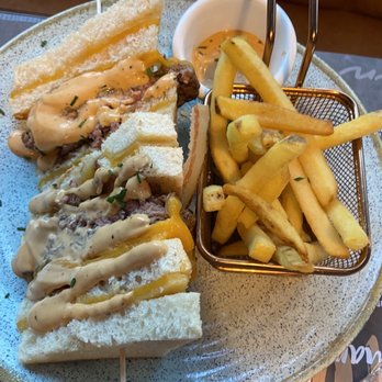 GUILTY by Olivier - Burger - Bars Near Me - Lisbon, 11 GUILTY by Olivier - Burger - Bars Near Me - Lisbon, 11