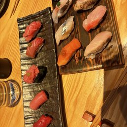 Special tuna plate and nigiri set Special tuna plate and nigiri set