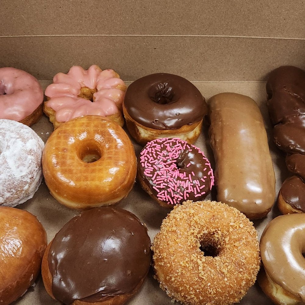 King Donuts - My dozen... not as pretty as other donuts, but really fresh. Yes, presentation matters!! - Donuts Near Me - Temecula, California King Donuts - My dozen... not as pretty as other donuts, but really fresh. Yes, presentation matters!! - Donuts Near Me - Temecula, California