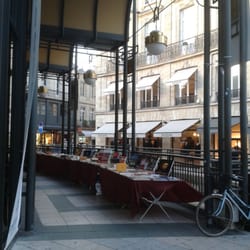 Marché des Bouquinistes