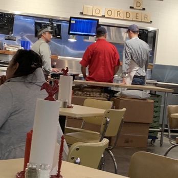 Mia's Table - The Owner getting on his employees for like the 4th time ** Do a close up and look at his face . - American Near Me - Webster, Texas Mia's Table - The Owner getting on his employees for like the 4th time ** Do a close up and look at his face . - American Near Me - Webster, Texas