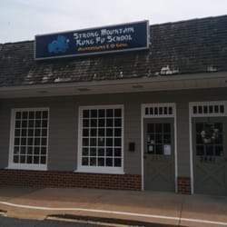 Strong Mountain Kung Fu School - Storefront