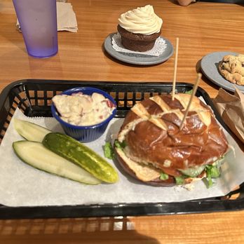 Local Foods - Crunchy chicken sandwich - Sandwiches Near Me - Austin, Texas Local Foods - Crunchy chicken sandwich - Sandwiches Near Me - Austin, Texas