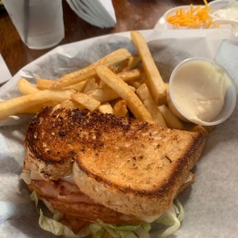 Bayside Tavern - Pizza Near Me - Fish Creek, Wisconsin