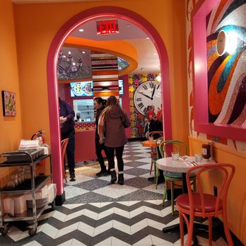 Serendipity 3 - Times Square - Interior - American Near Me - New York, New York Serendipity 3 - Times Square - Interior - American Near Me - New York, New York