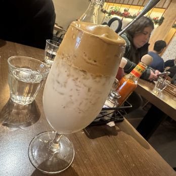 Four Chairs - Volcano Coffee - Breakfast & Brunch Near Me - San Francisco, California