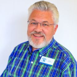The Oaks Manor - Eric co-directs The Oaks Manor with his wife Marijo. Eric functions as the CFO and is also a food manager.