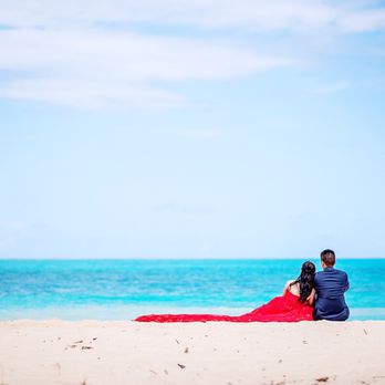 Hawaii MoMo Studio - Photo shoot after beach wedding! - Session Photography Near Me - Honolulu, Hawaii Hawaii MoMo Studio - Photo shoot after beach wedding! - Session Photography Near Me - Honolulu, Hawaii