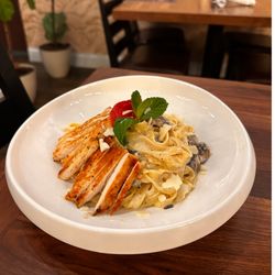 Lumi Restaurant - Chicken Fettuccine