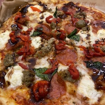 Blaze Pizza - High rise pizza - Pizza Near Me - Orlando, Florida
