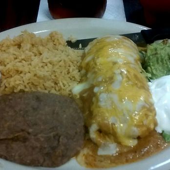 Compadres Texas Cafe - Fiesta Chicken burrito - Tex-Mex Near Me - OakRidge North, Texas