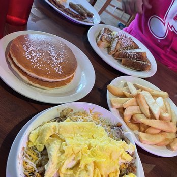 Silver Pancake House - American skillet and pancakes - Sandwiches Near Me - St. Louis, Missouri Silver Pancake House - American skillet and pancakes - Sandwiches Near Me - St. Louis, Missouri