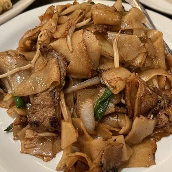 Mein Restaurant - Beef Flat Rice Noodle - Chinese Near Me - Houston, Texas