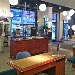 H L Purdy Opticians