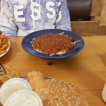 Flo's Diner - Spaghetti - Diners Near Me - Canastota, New York