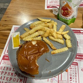 Sonny's BBQ - Per the kids, they have the best hamburger in Marianna. - Barbeque Near Me - Marianna, Florida Sonny's BBQ - Per the kids, they have the best hamburger in Marianna. - Barbeque Near Me - Marianna, Florida