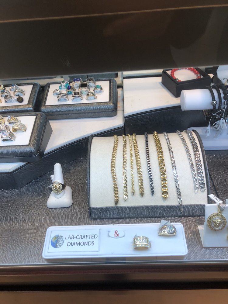 ROGERS & HOLLANDS® JEWELERS Updated August 2024 13 Photos & 26