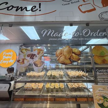 CoCo's Kanom Thai - Desserts Near Me - Los Angeles, California