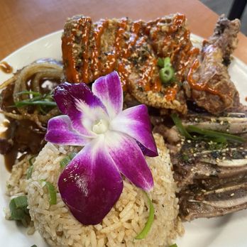 Guieb Cafe - New American Near Me - Honolulu, Hawaii
