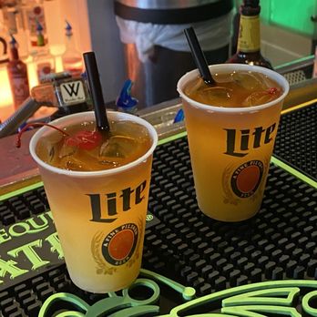 Micky's - Mai Tais - Dance Clubs Near Me - West Hollywood, California
