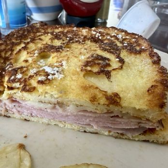The Chocolate Gallery Cafe - Monte Cristo - New American Near Me - Warren, Michigan