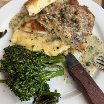 Lalla Grill Promenade - Chicken Piccata - American Near Me - Marina, California