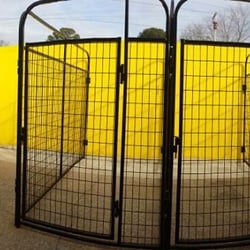 Dirty Dawgs Day Spa & Resort - Outside potty area and play area .