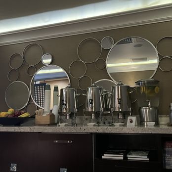 Spa Atlantis - Lots of snacks, fruit infused water and teas in the women's lounge - Day Spas Near Me - RENO, Nevada Spa Atlantis - Lots of snacks, fruit infused water and teas in the women's lounge - Day Spas Near Me - RENO, Nevada