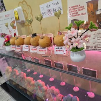Mochinut & OneZo - Bubble Tea Near Me - Quincy, Massachusetts