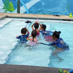 Leahi Swim School - Fun things teachers do with the students