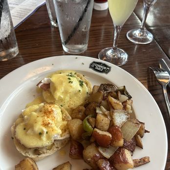 The Common Table - Classic Benedict - Breakfast & Brunch Near Me - Frisco, Texas The Common Table - Classic Benedict - Breakfast & Brunch Near Me - Frisco, Texas