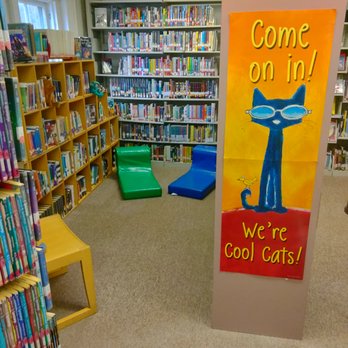 Brooklyn Town Library - Middle-grade thru YA room at the Brooklyn Town Library, CT, 2022 - Libraries Near Me - Brooklyn, Connecticut
