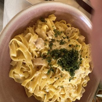 Arnoldi’s Cafe - The Alfredo - Italian Near Me - Santa Barbara, California Arnoldi’s Cafe - The Alfredo - Italian Near Me - Santa Barbara, California
