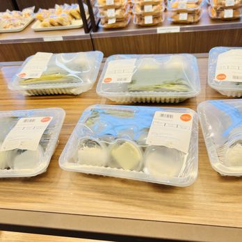 Bakers Avenue - 12/05/24 - They just took out these Puto Bumbong !! - Bakeries Near Me - North Hills, California