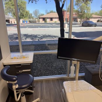 Cobblestone Dental Care - Relaxing dental office with modern dental equipment - General Dentistry Near Me - Gilbert, Arizona Cobblestone Dental Care - Relaxing dental office with modern dental equipment - General Dentistry Near Me - Gilbert, Arizona