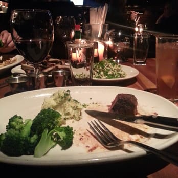 Houston's Restaurant - Dinner with friends - New American Near Me - Irvine, California Houston's Restaurant - Dinner with friends - New American Near Me - Irvine, California